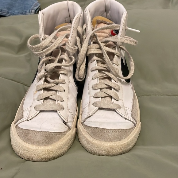 Blazers - Picture 2 of 3